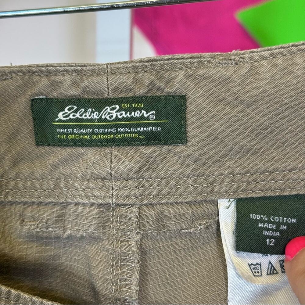 Eddie Bauer Khaki Cotton Capris. Size 12. In excellent used condition! - Picture 5 of 6